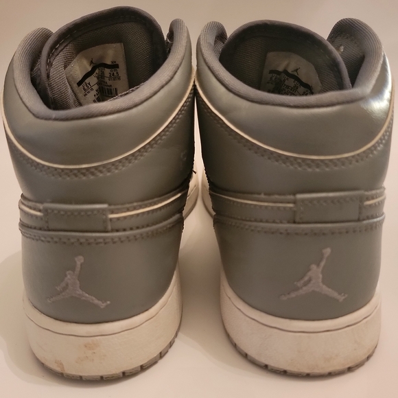🟡NIKE Air Jordan 1 Retro Mid GS (6.5Y, 'Cool Grey Wolf Grey') - Picture 6 of 11